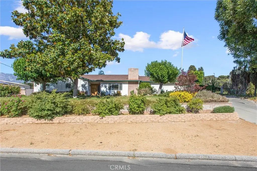 1041 Holmes, Calimesa