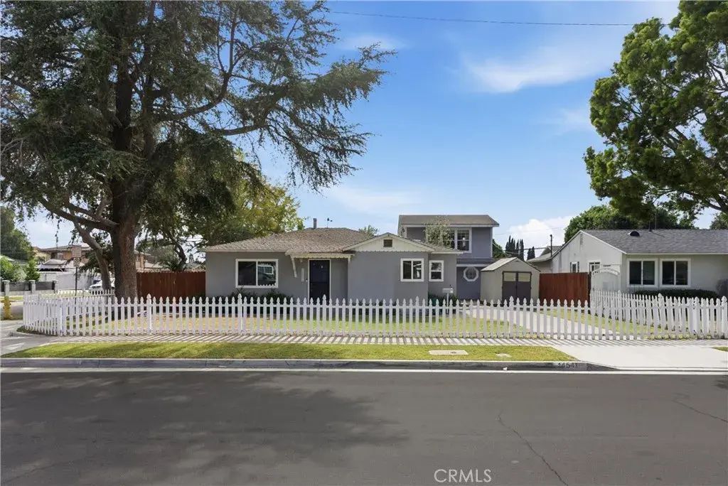14541 Monroe, Midway City