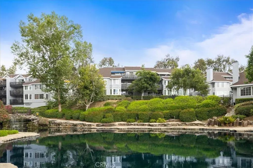 1083 Lakeview, Azusa