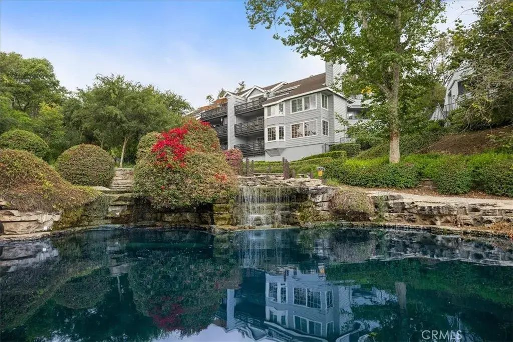 1083 Lakeview, Azusa