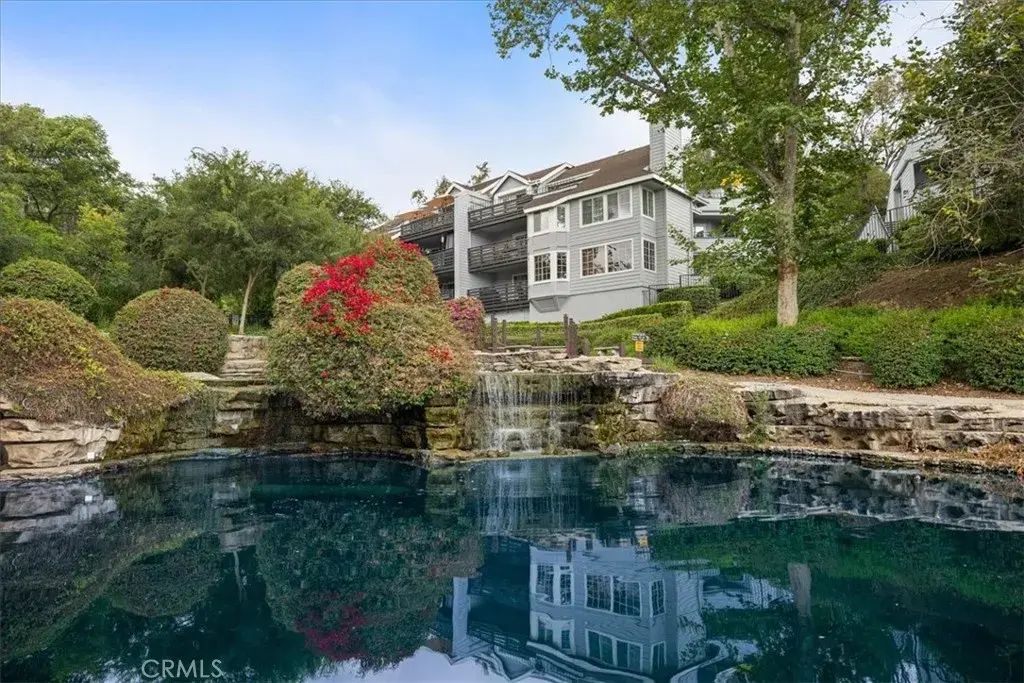 1083 Lakeview, Azusa