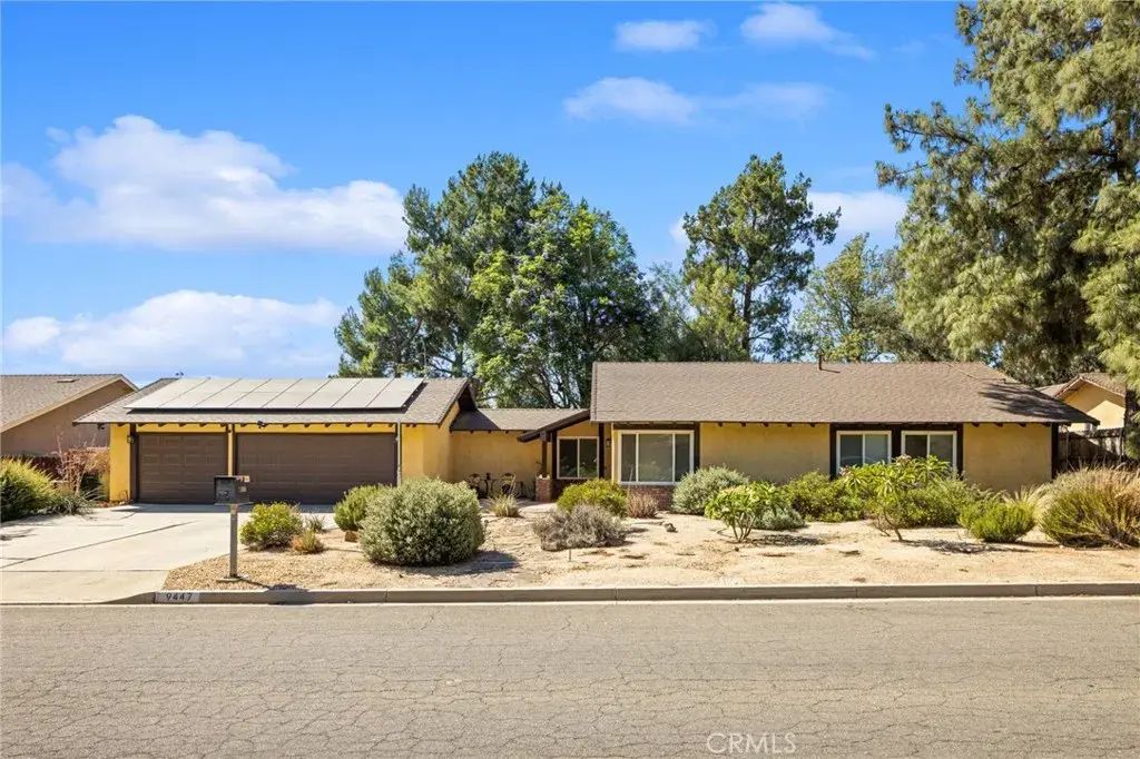 9447 Stirrup Street, Jurupa Valley