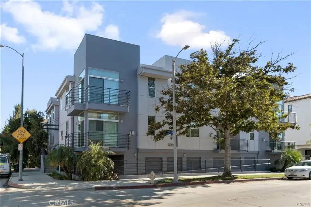 12908 Bloomfield 103, Studio City