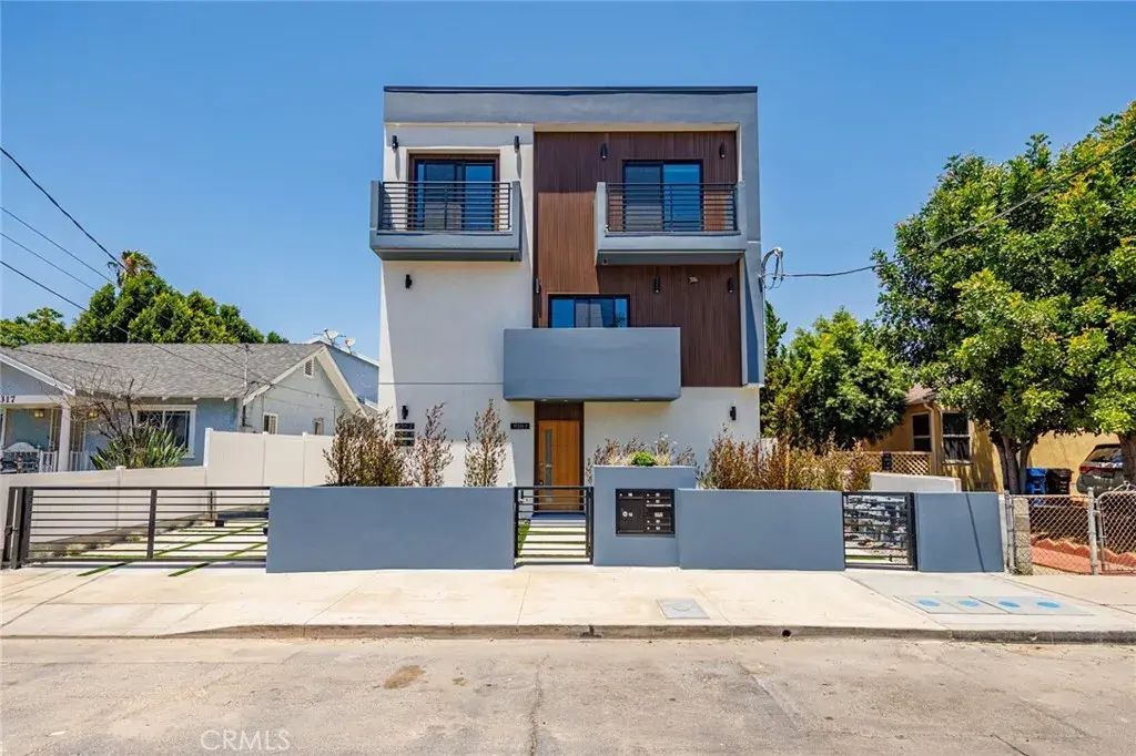 11313 Collins Street 11313-1, North Hollywood