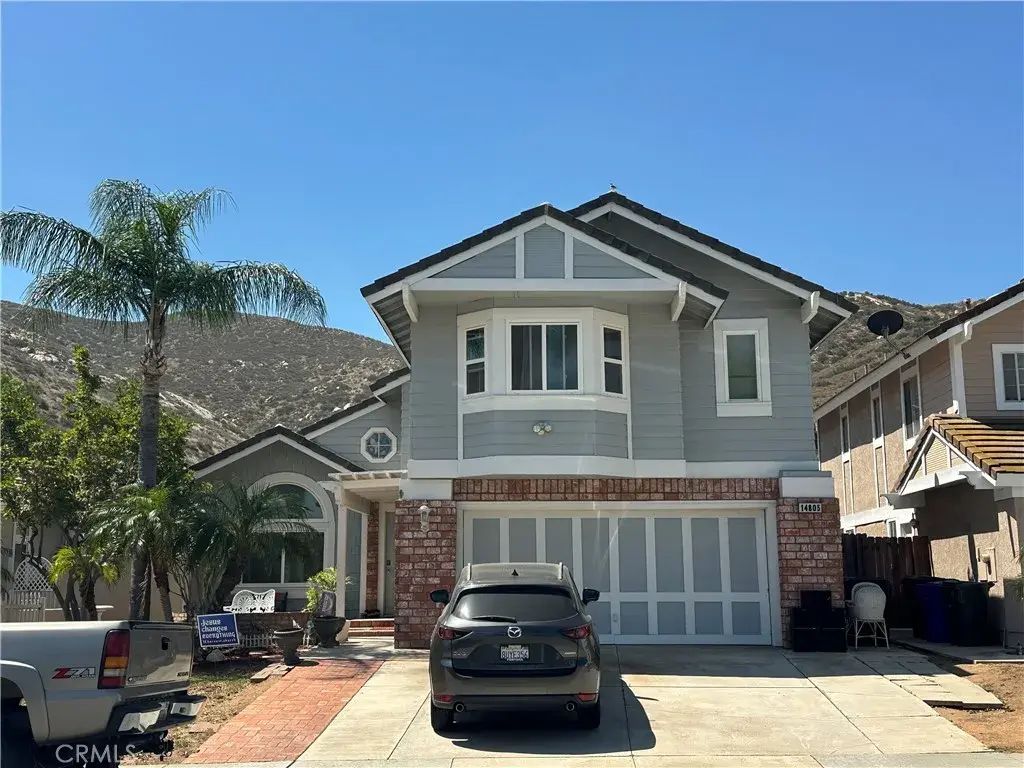 14805 Weeping Willow, Fontana