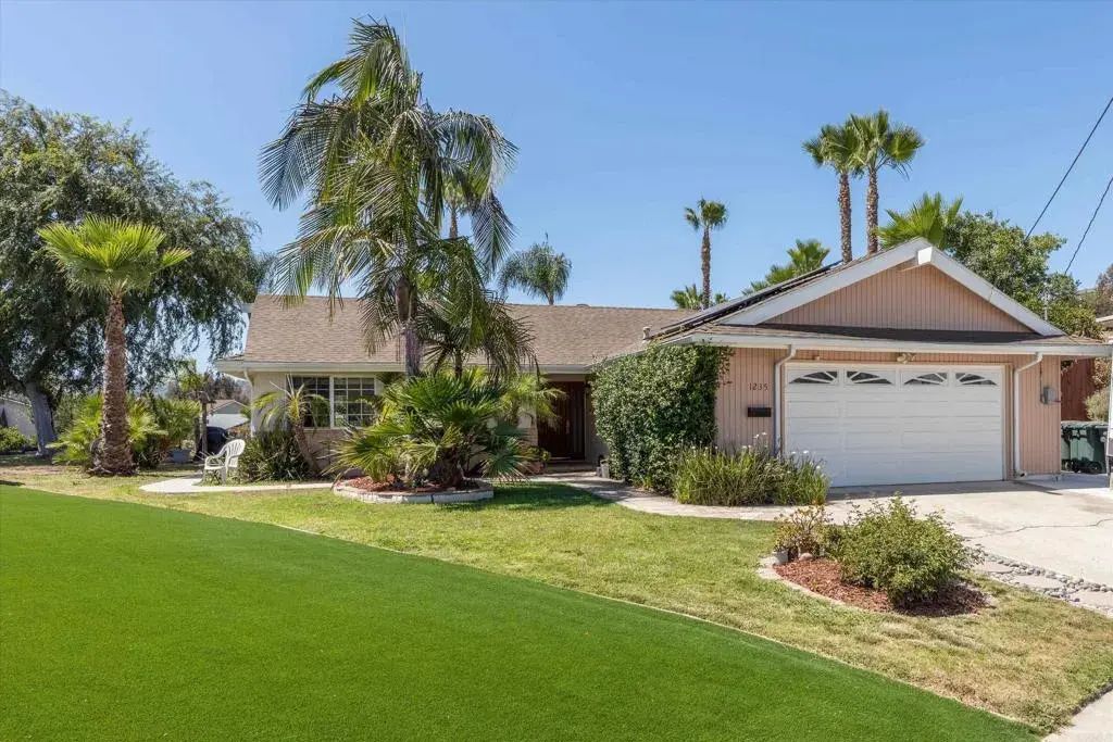 1235 El Mio Drive, El Cajon