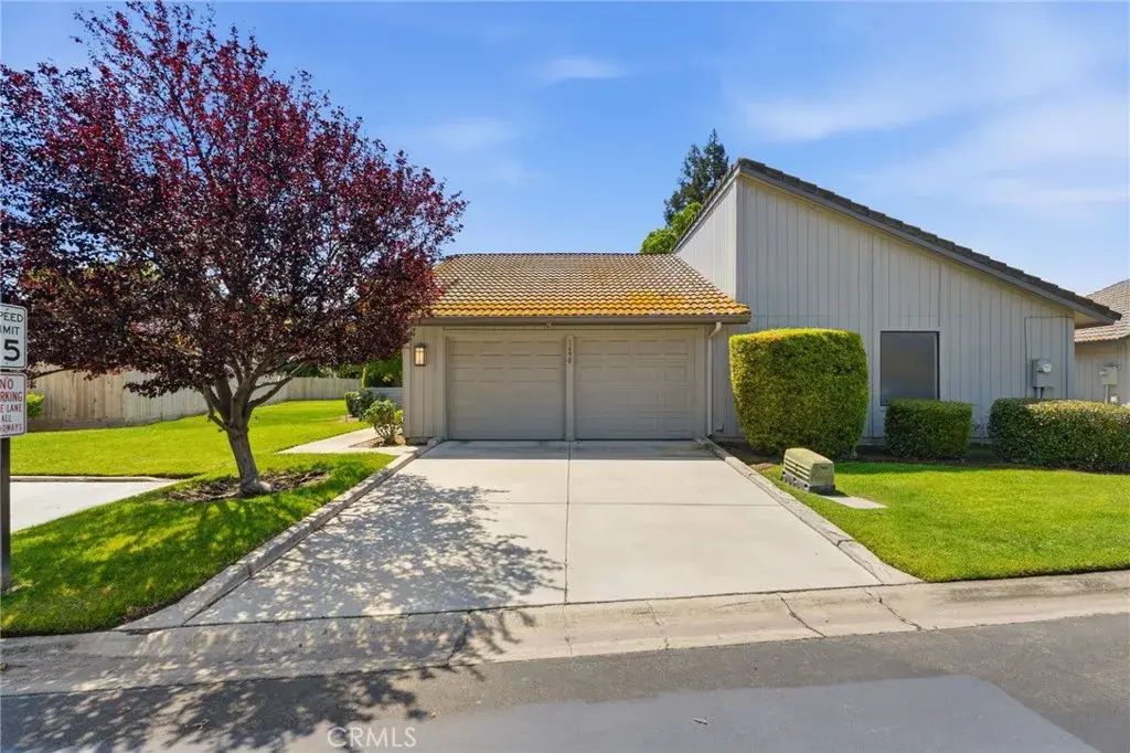 1698 W Tollhouse Lane North, Clovis