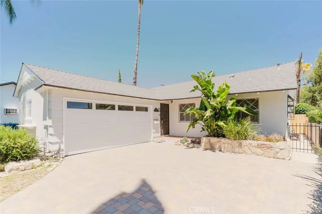 7114 Cantaloupe Avenue, Van Nuys