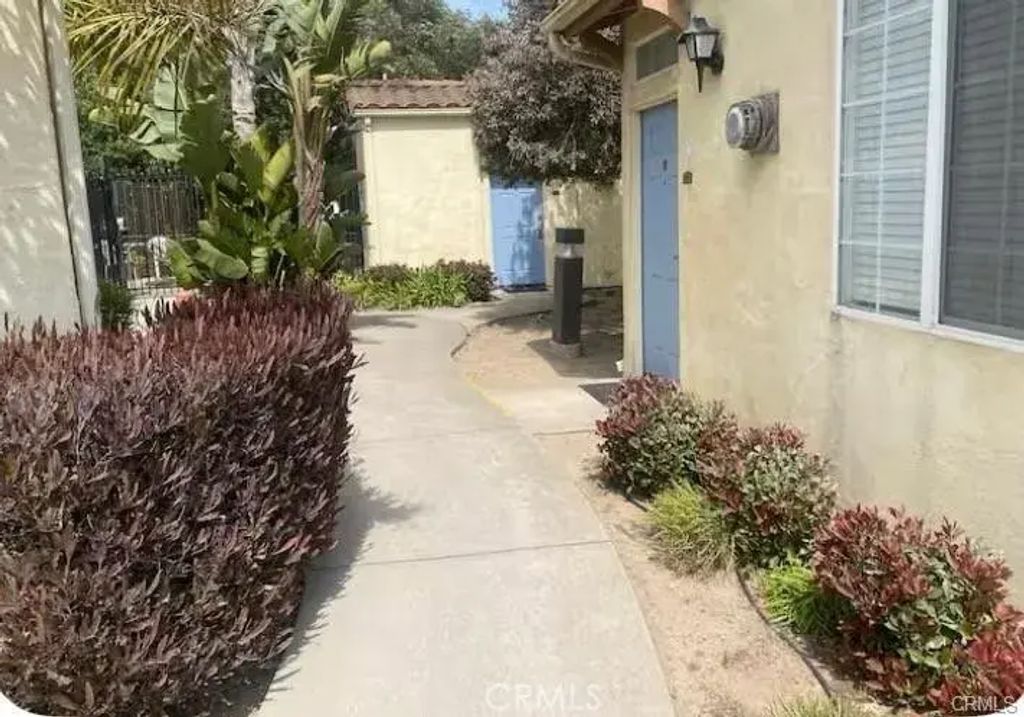 444 Pier Avenue 36, Oceano