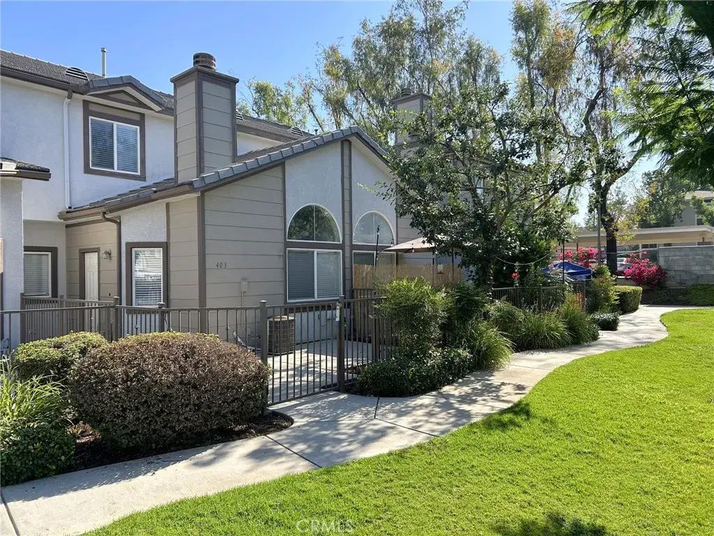 1555 Orange Avenue 403, Redlands