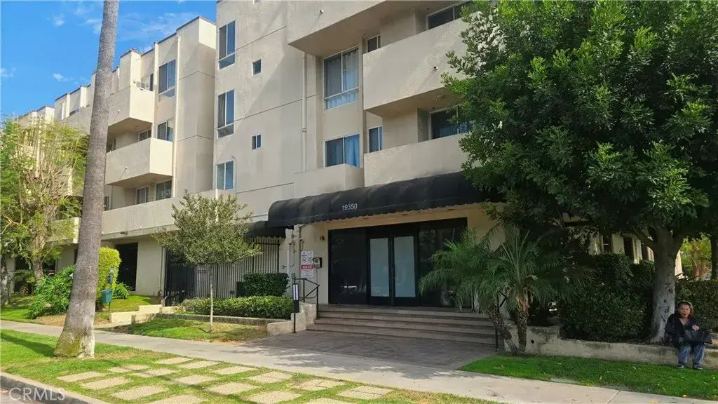 19350 Sherman Way 334, Reseda