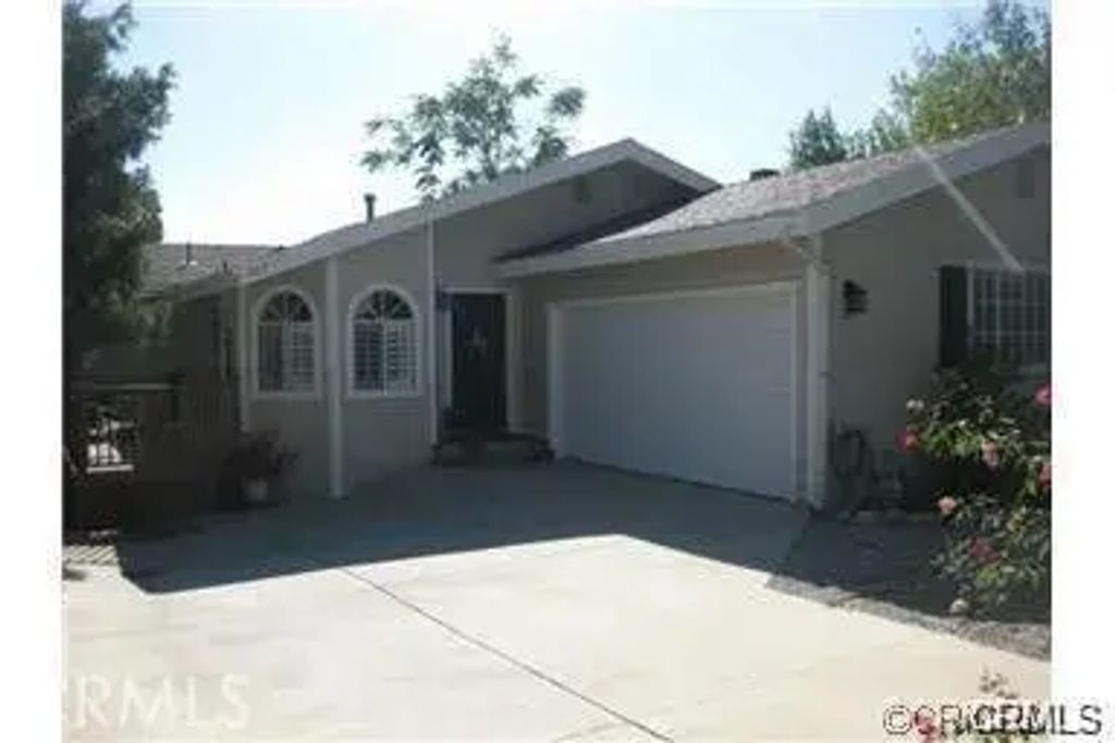 302 W Laurel Avenue, Sierra Madre