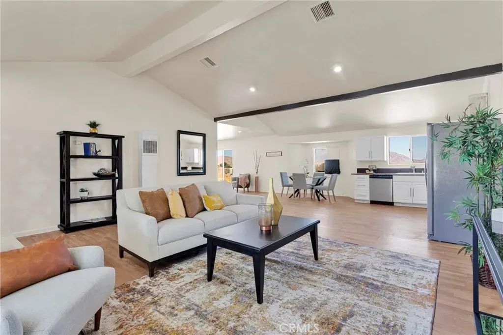 32480 Wren, Lucerne Valley