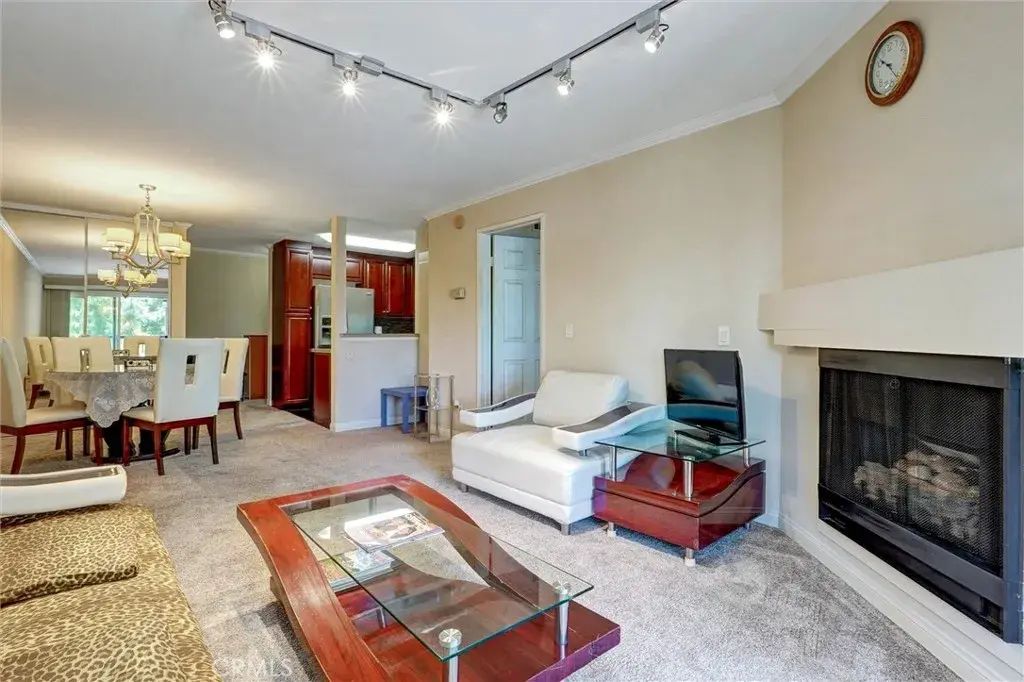5545 Canoga Avenue 220, Woodland Hills