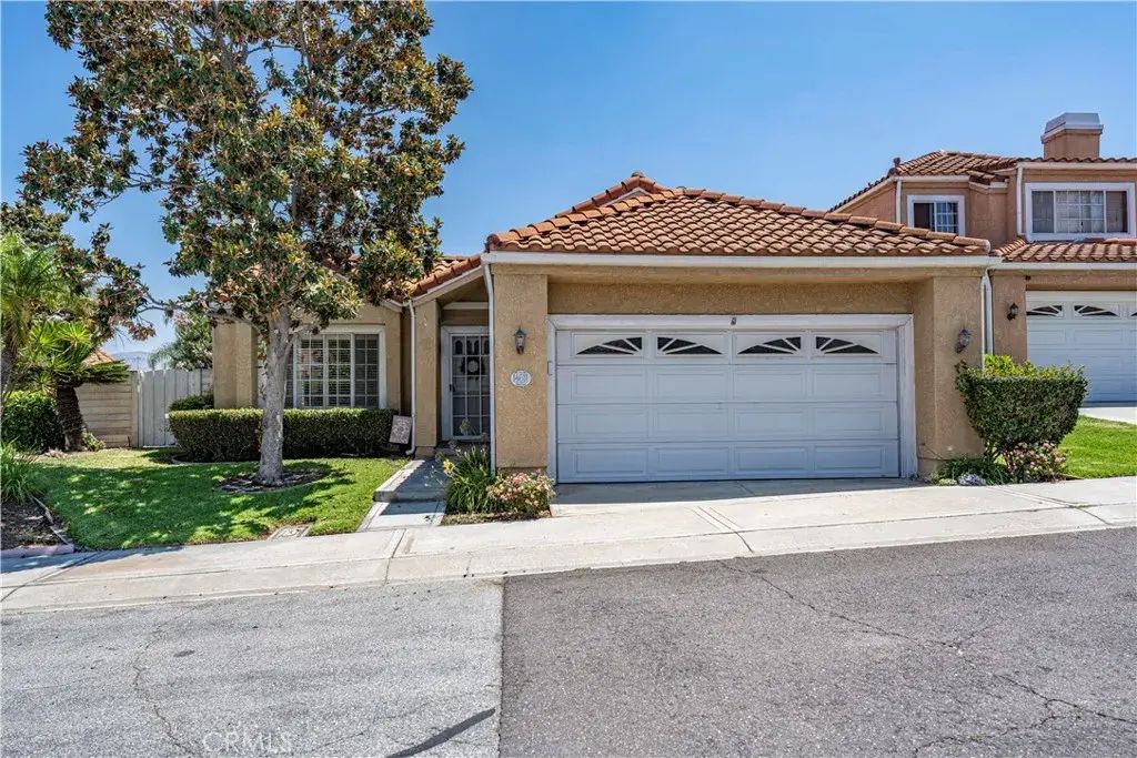 14611 Calle Palma Loma 14, Whittier