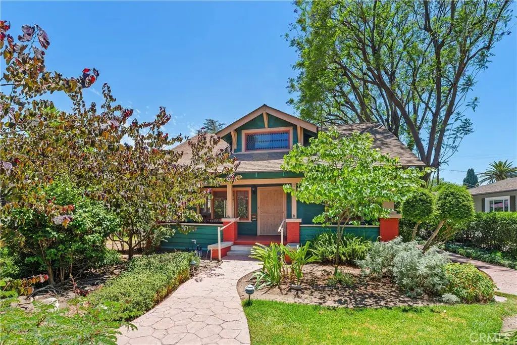 3892 Oakwood Place, Riverside