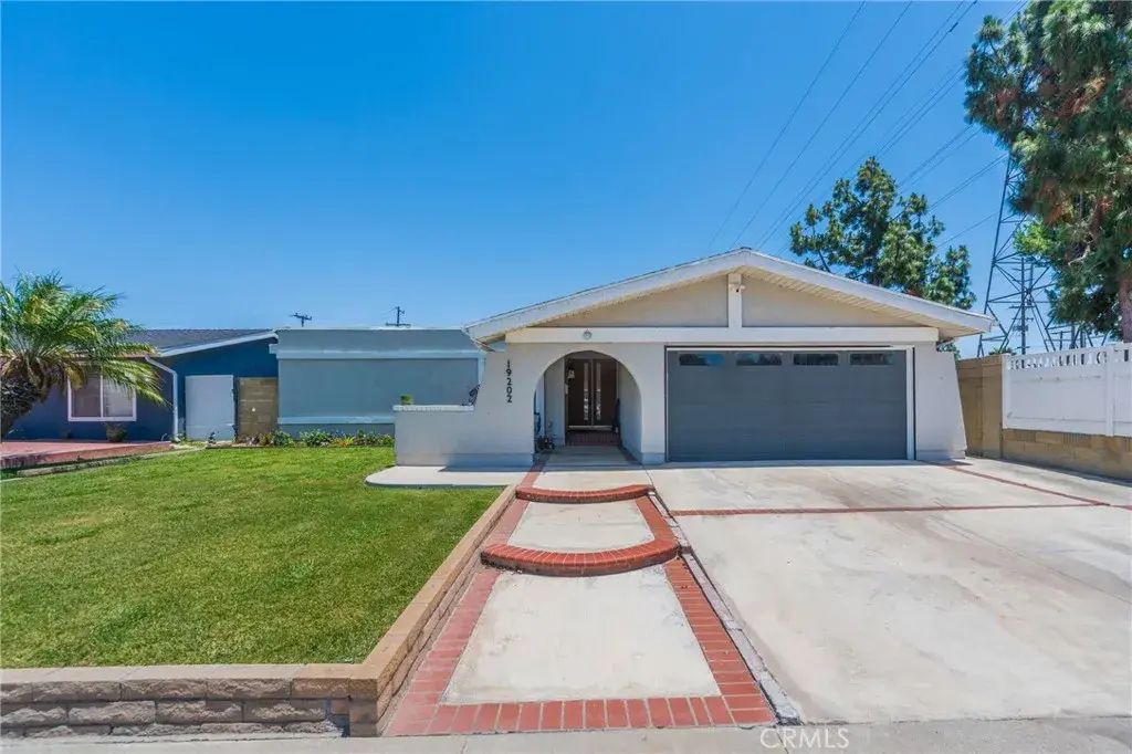 19202 Hickory, Huntington Beach