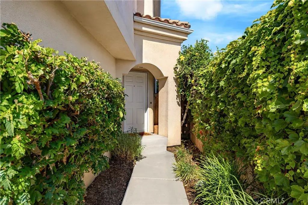 1232 Mission, Duarte