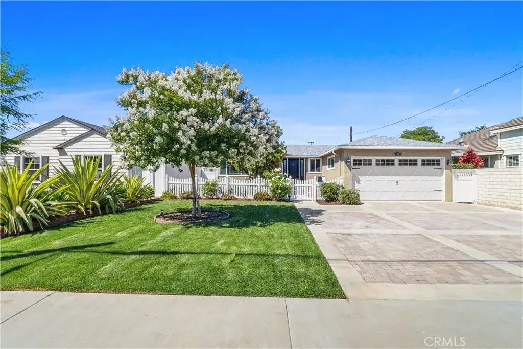 1015 E Elm Street, Brea