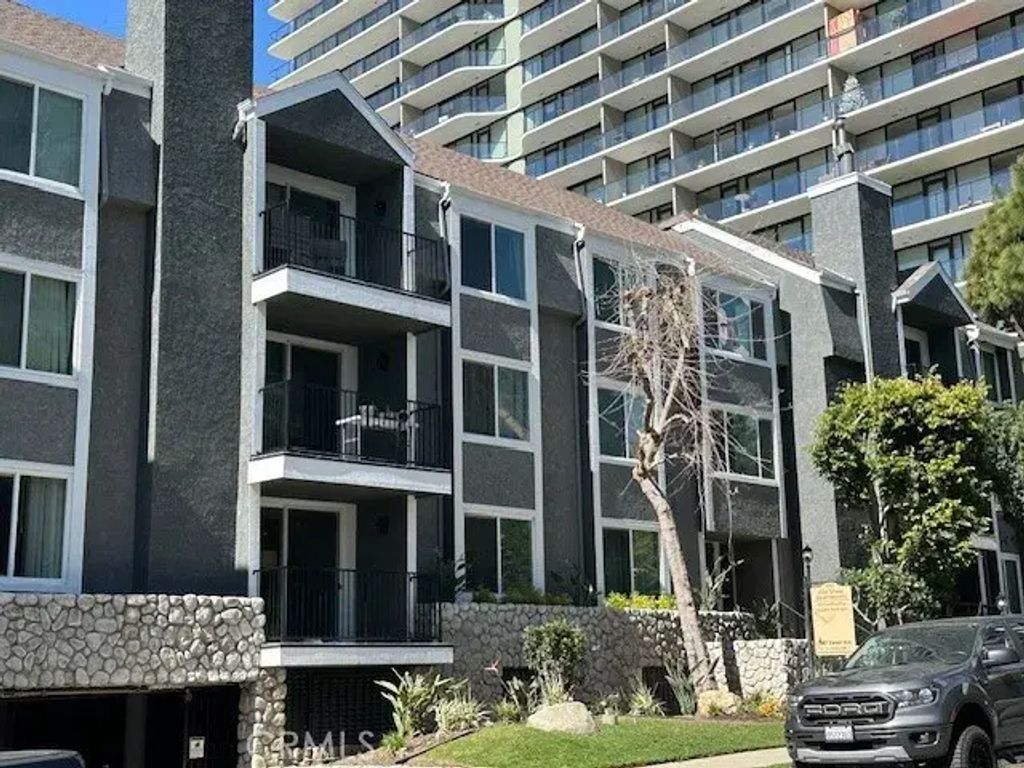 1247 Stoner Avenue 102, Los Angeles