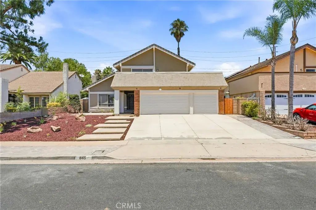 845 Woodcrest, Brea