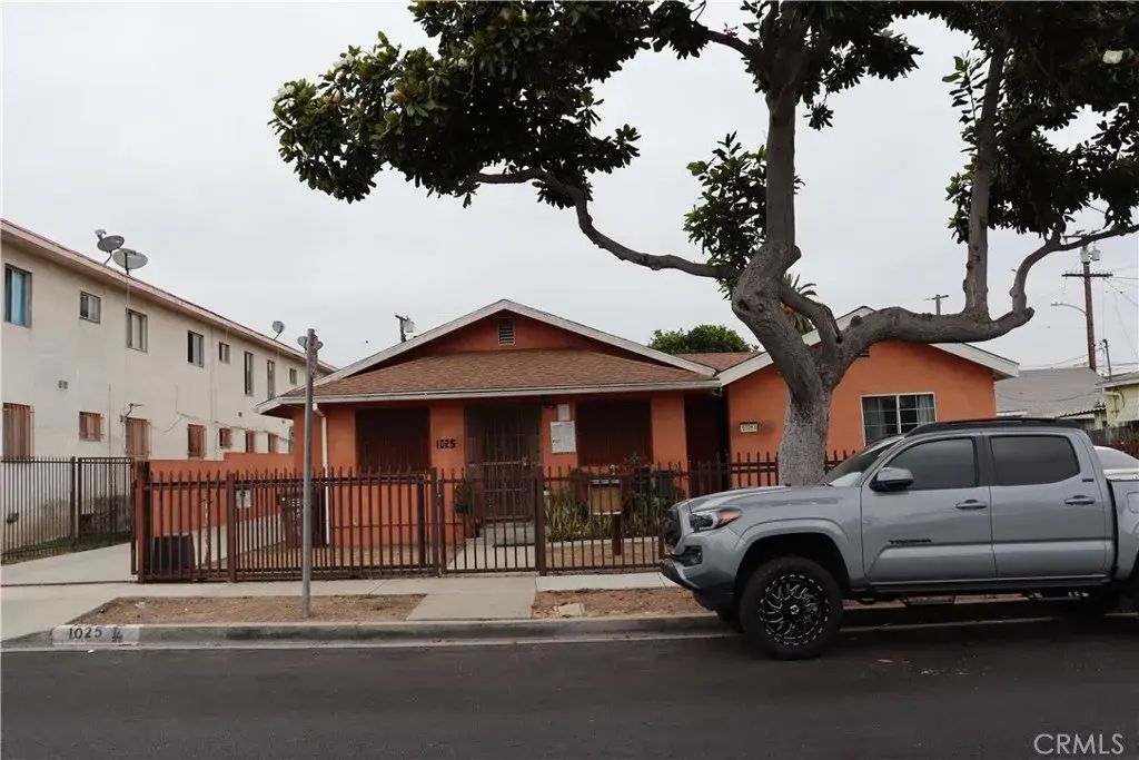 1025 W 103rd, Los Angeles