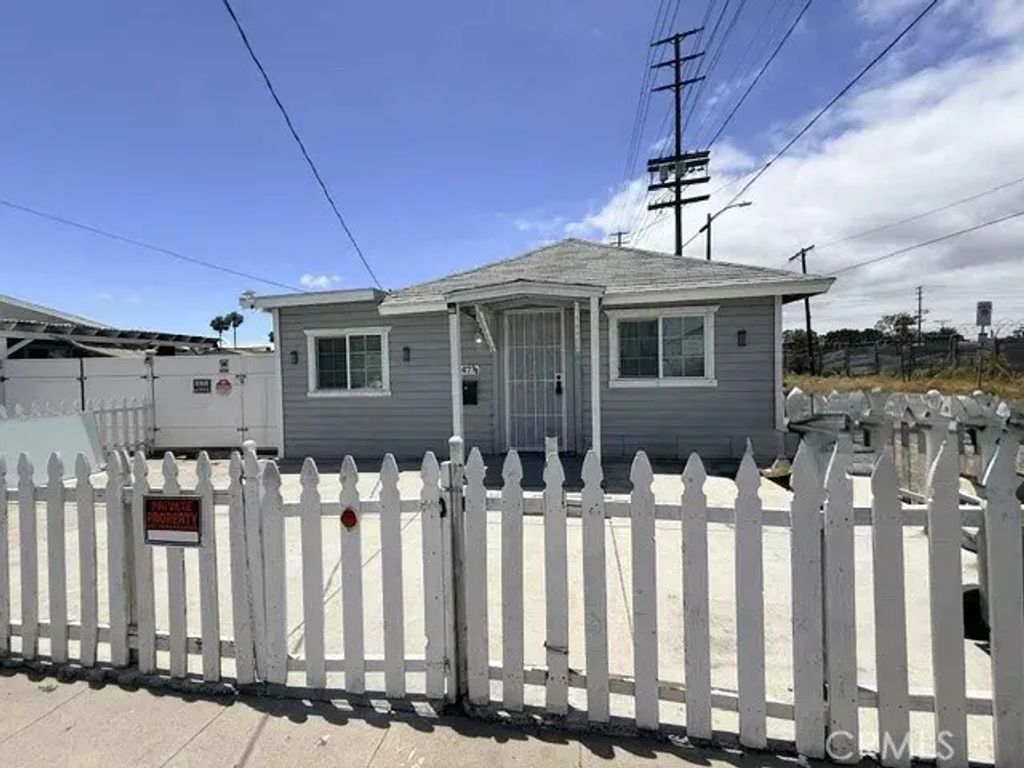 947 Dominguez 1/2, Wilmington