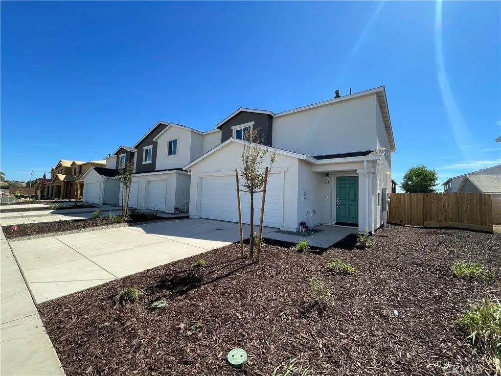 744 Stone Ridge East Avenue, Merced