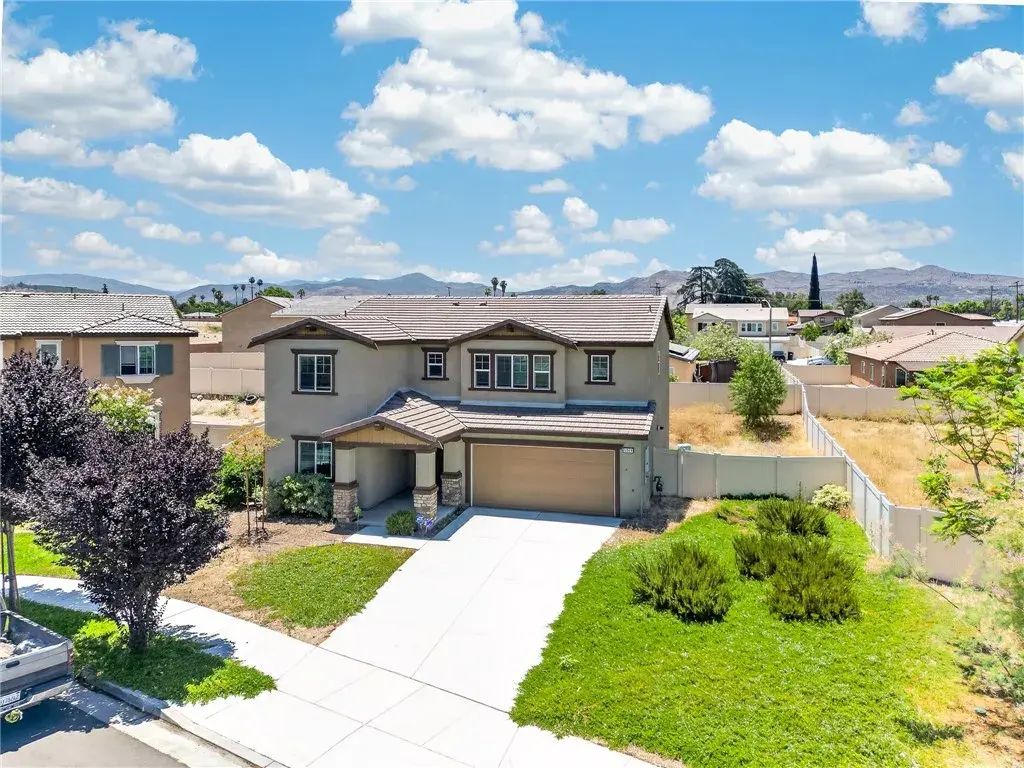 5849 Plum, Hemet