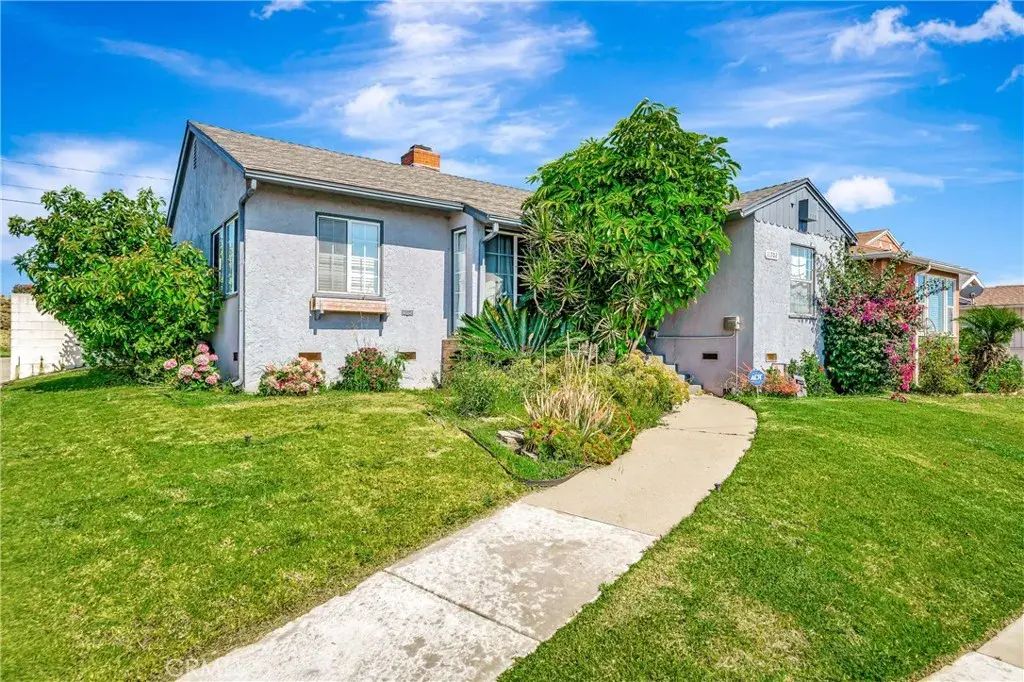 11702 Ruthelen, Los Angeles
