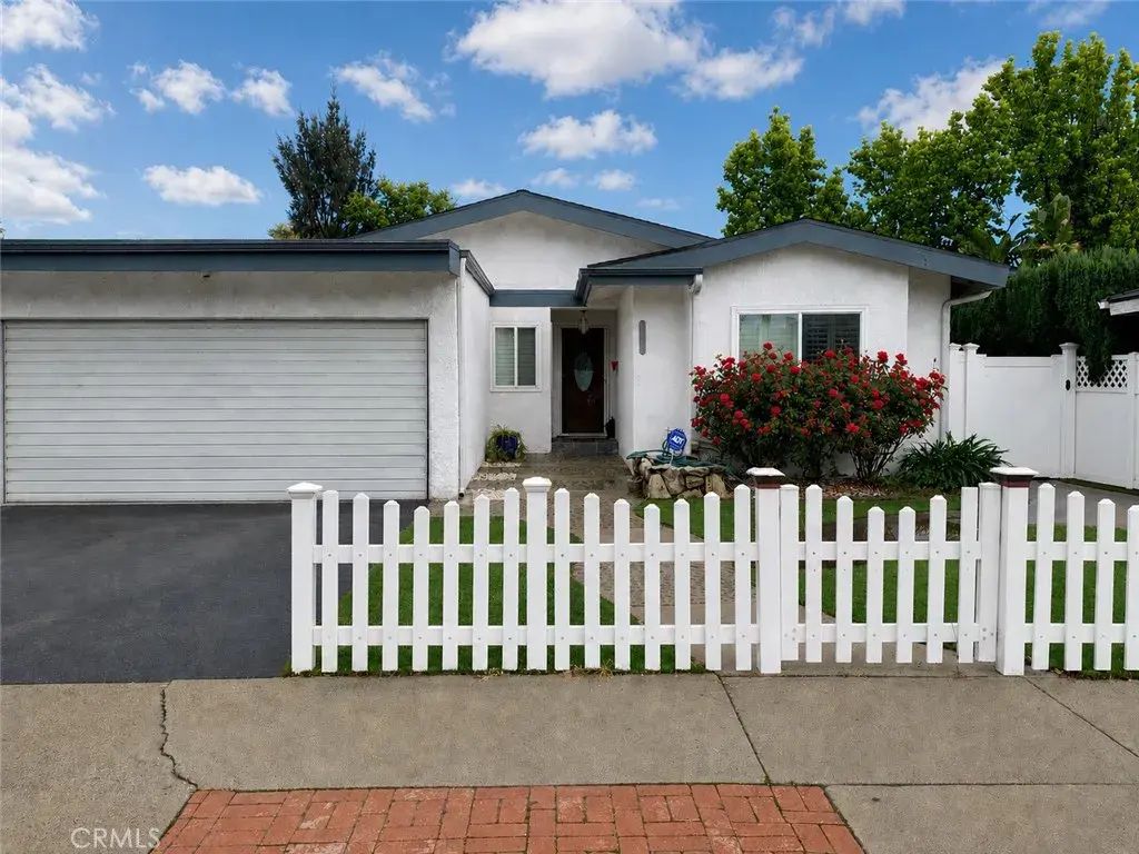13042 Aetna Street, Valley Glen