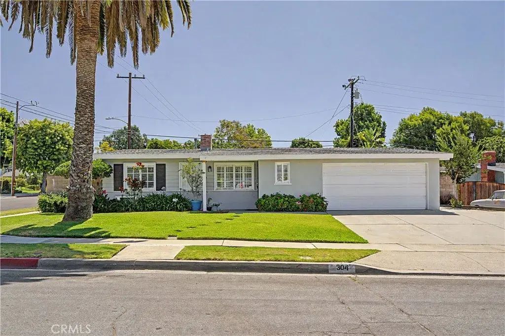 304 Larkhall Avenue, Duarte