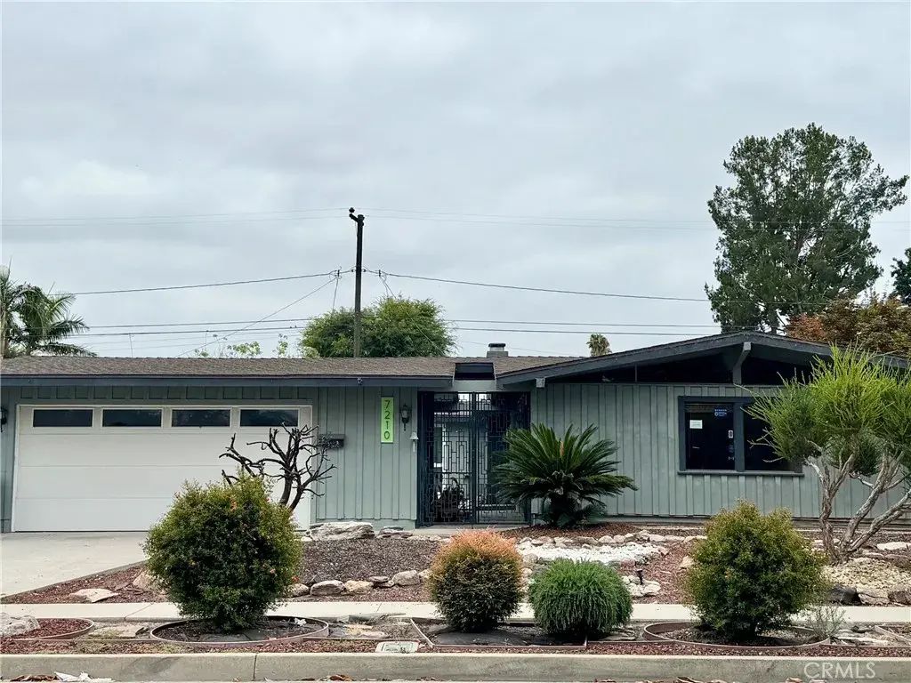 7210 E Mezzanine, Long Beach