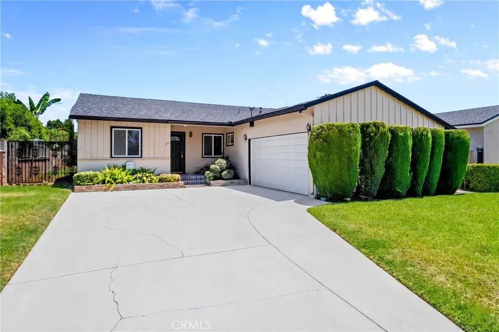 208 N Bromley, West Covina
