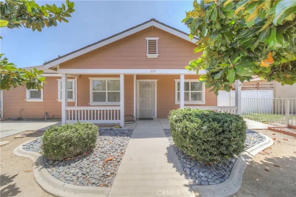 259 E 6th, Perris
