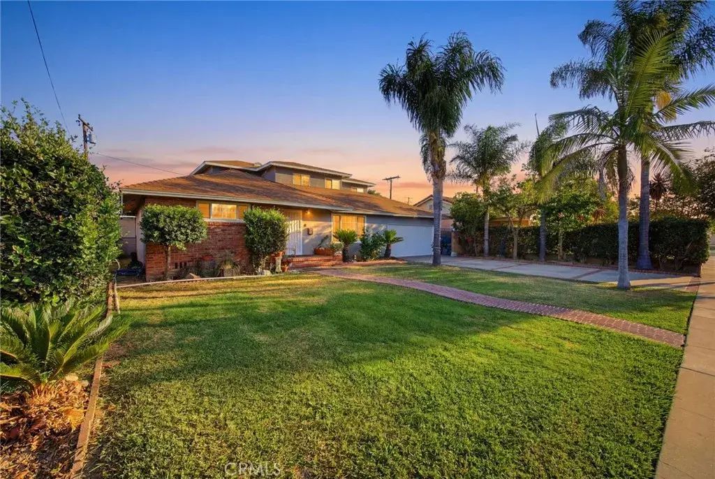 1306 E 14th Street, Santa Ana