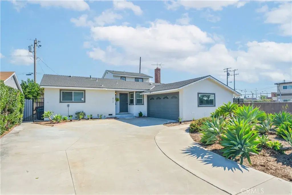 912 W Hill Ave, Fullerton