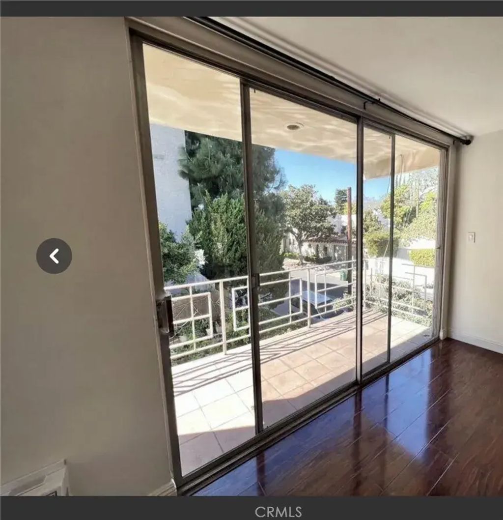 8704 Gregory Way 2, Los Angeles
