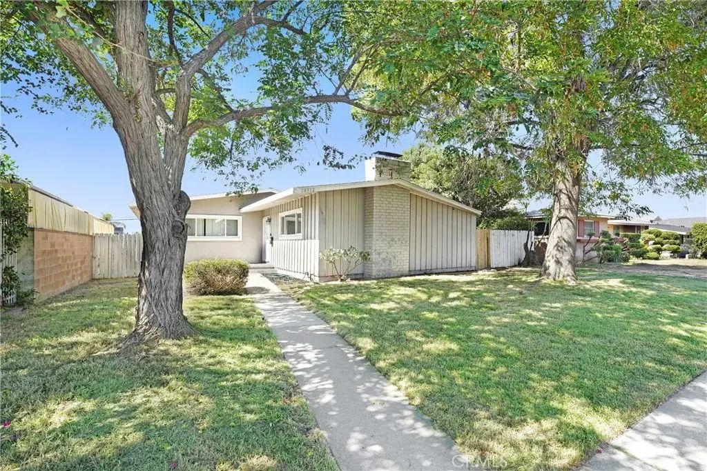 14912 Chatsworth, Mission Hills (san Fernando)