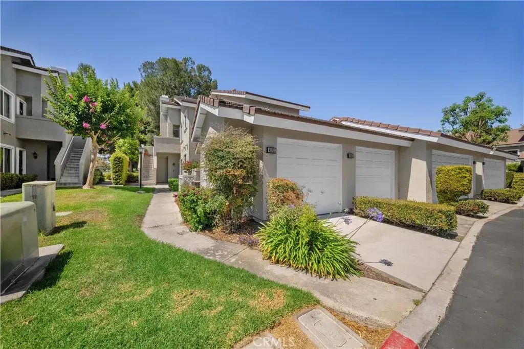 632 Springbrook 7, Irvine