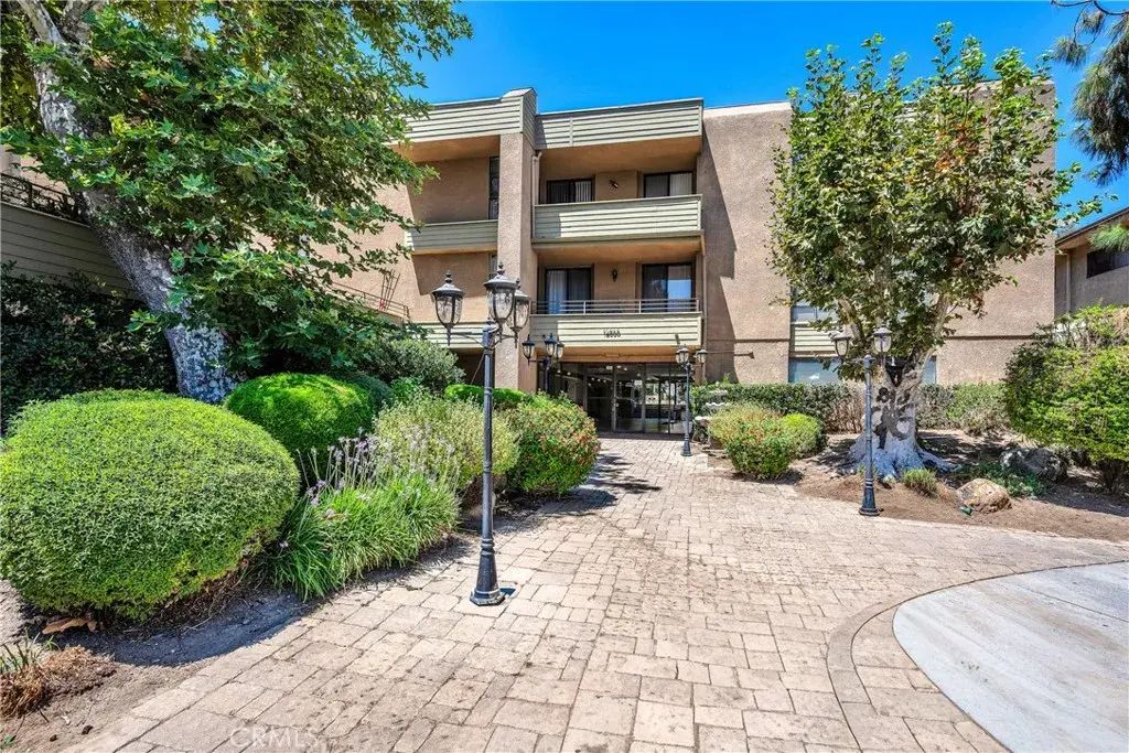 16866 Kingsbury, Granada Hills