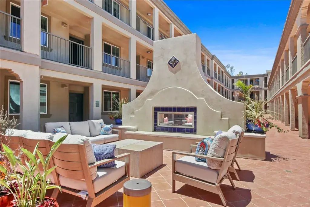 927 Deep Valley Drive 224, Rolling Hills Estates
