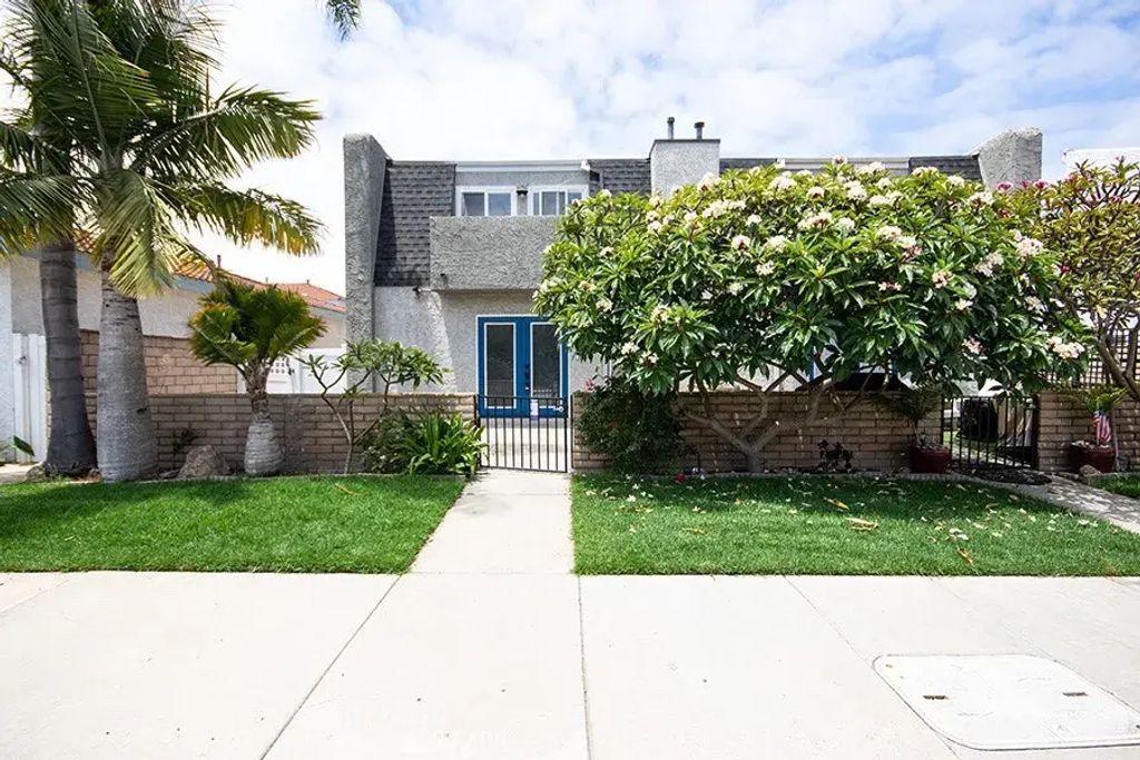 16821 Green Lane B, Huntington Beach