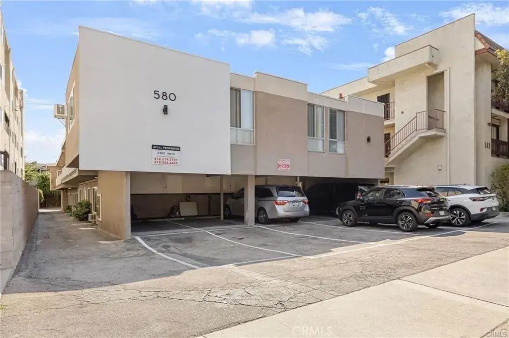 580 W Stocker 4, Glendale