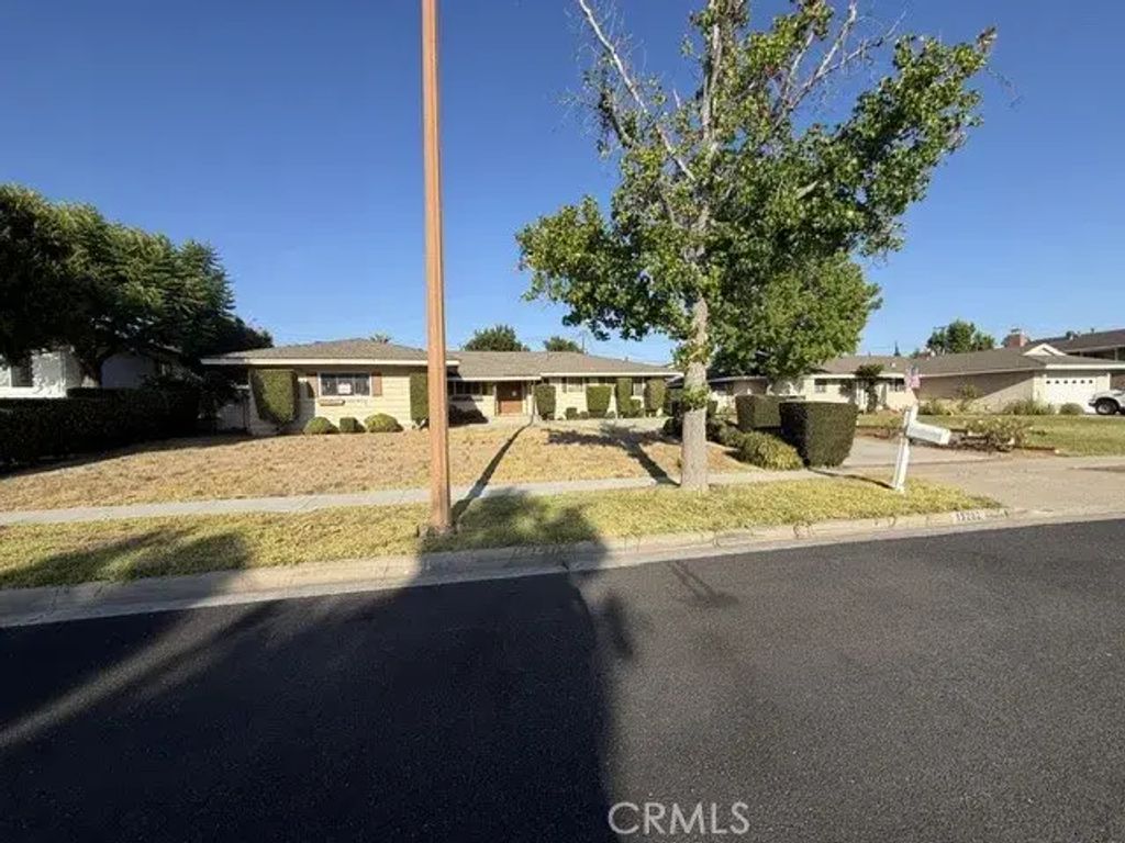 13282 Loretta Drive, Santa Ana