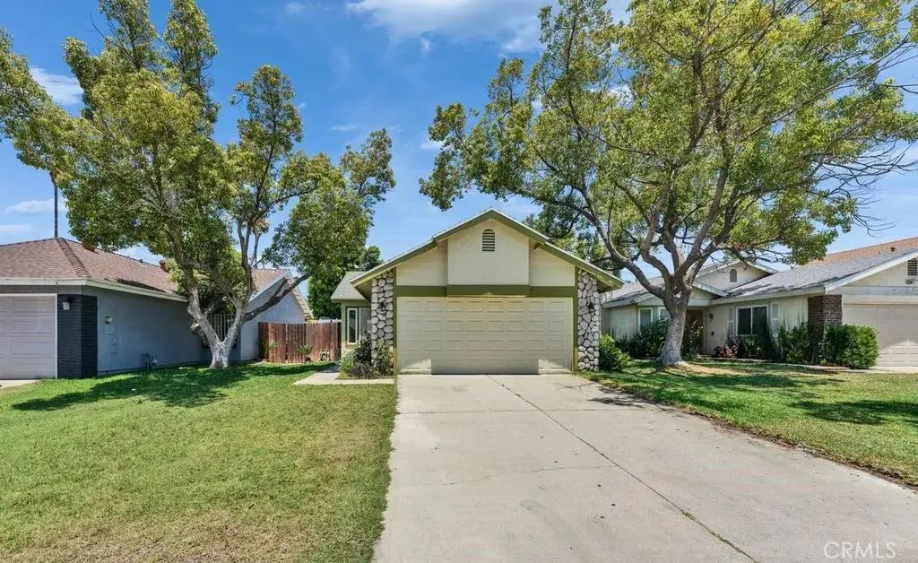 16268 Barbee St, Fontana