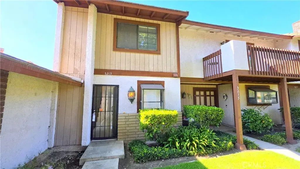5213 Coventry, Montclair