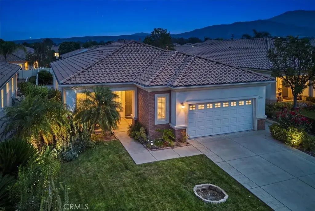 930 Avenal, Beaumont