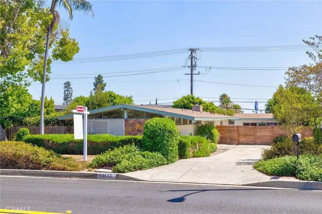 15632 Janine, Whittier