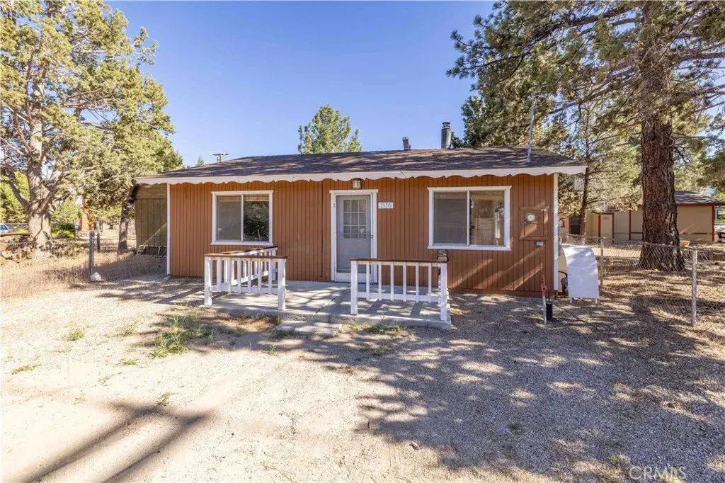 2136 5th Lane, Big Bear City